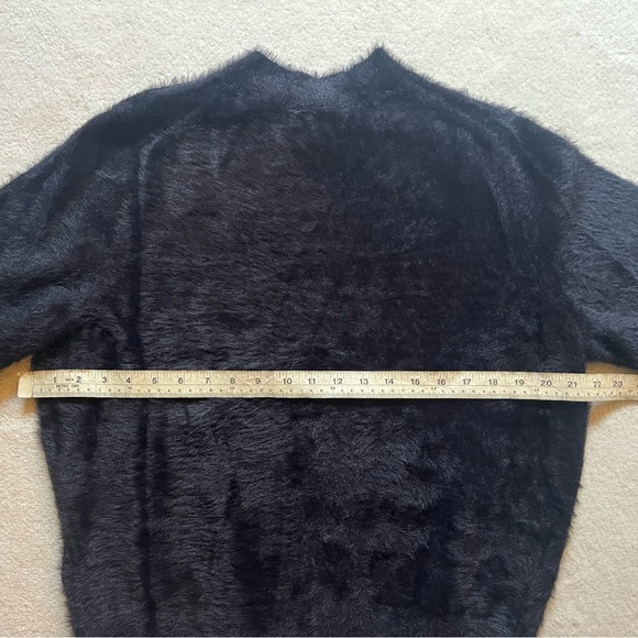 Women’s Banana Republic Sweater - Picture 7 of 11